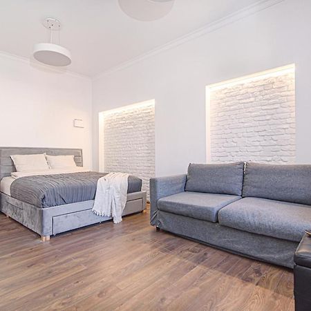 Welcoming Studio In Historic Vilnius With Free Parking By Urban Rent Apartamento Exterior foto