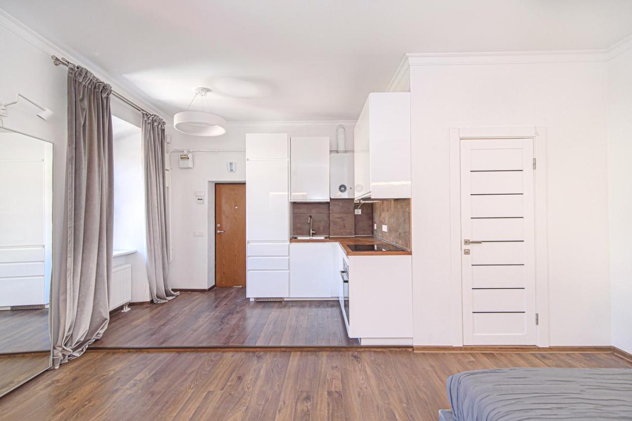 Welcoming Studio In Historic Vilnius With Free Parking By Urban Rent Apartamento Exterior foto