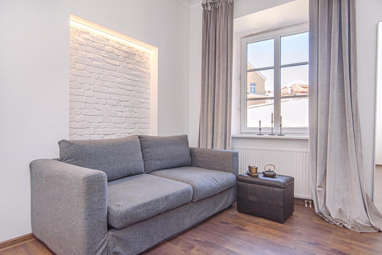 Welcoming Studio In Historic Vilnius With Free Parking By Urban Rent Apartamento Exterior foto