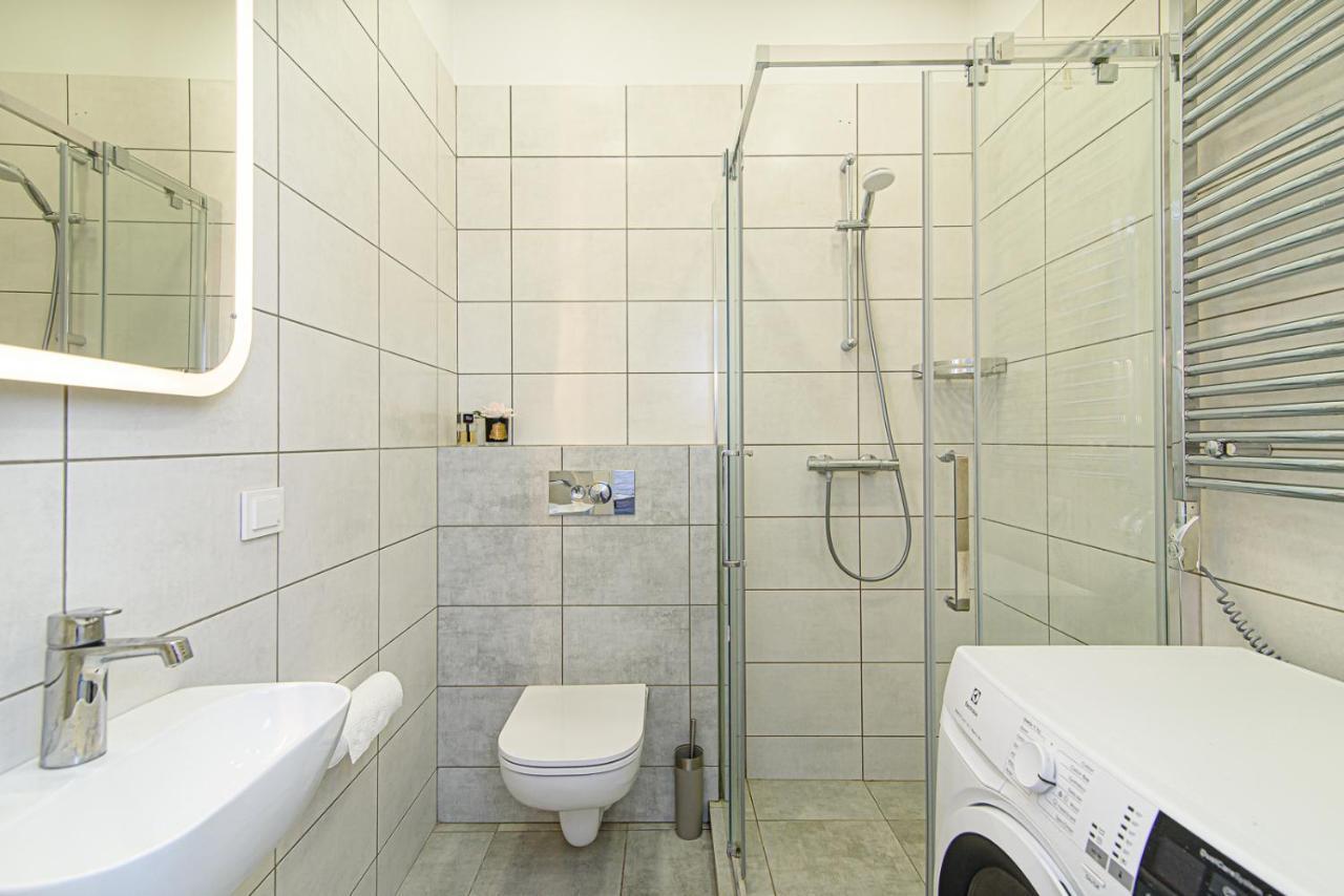 Welcoming Studio In Historic Vilnius With Free Parking By Urban Rent Apartamento Exterior foto